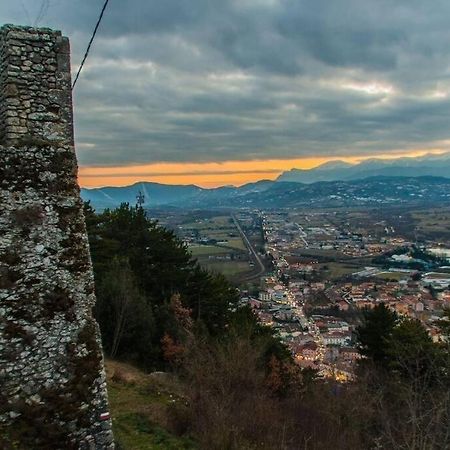 Free Parking La Bianca Neve Cottage Castel Di Sangro Dış mekan fotoğraf