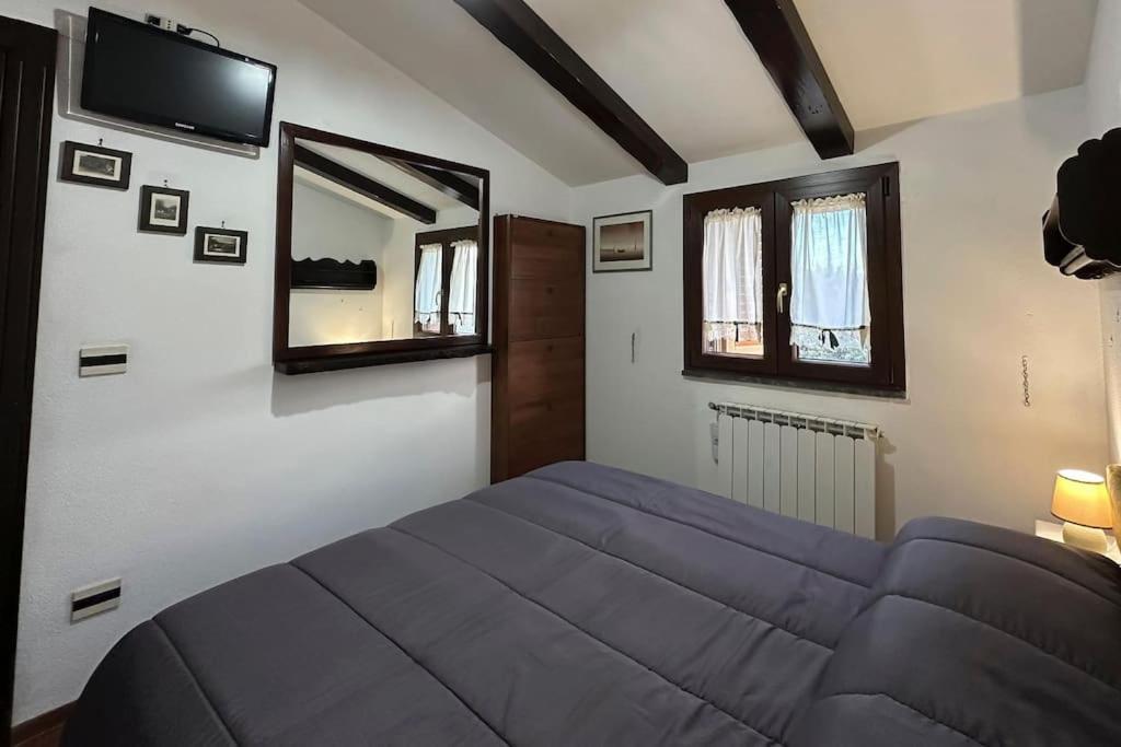 Free Parking La Bianca Neve Cottage Castel Di Sangro Dış mekan fotoğraf